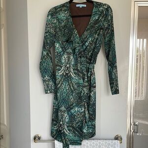 ANTONIO MELANI Green Long Sleeve Wrap Sheath Dress with V-Neck for Cocktail